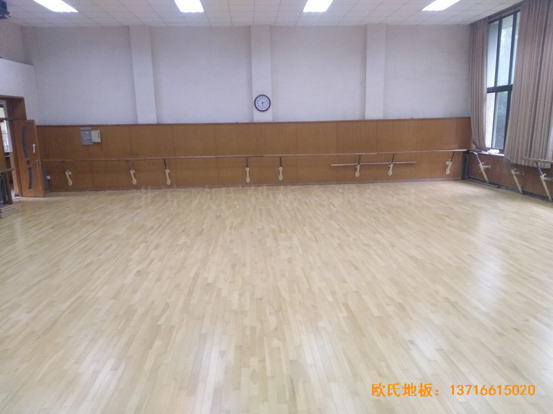�����赸�W(xu��)Ժ�\(y��n)��(d��ng)�ذ尲�b����5